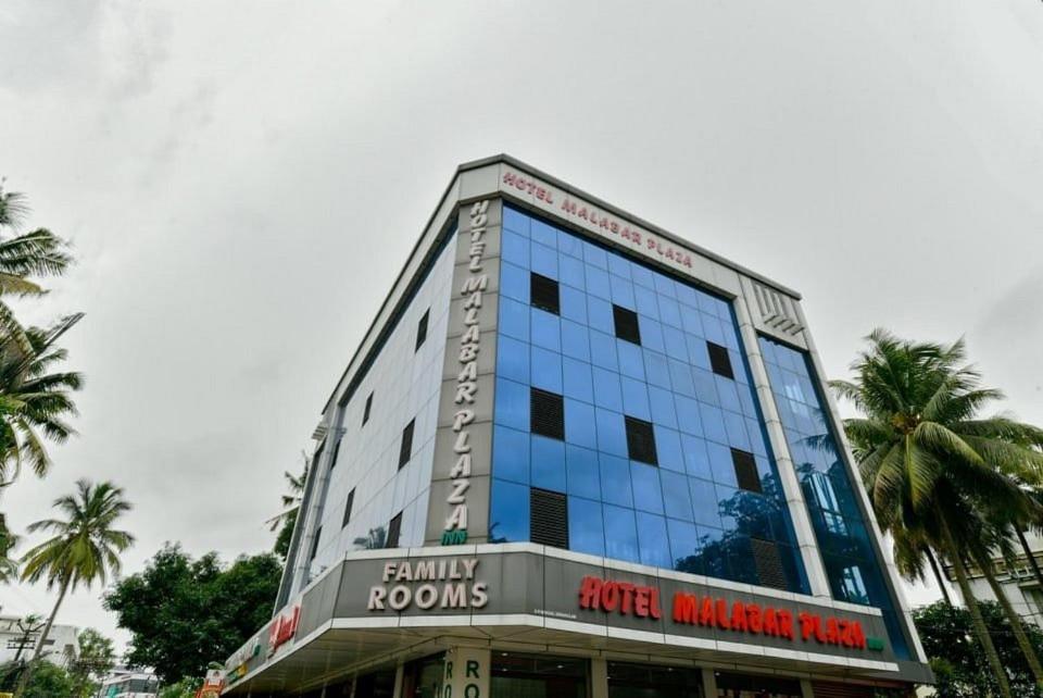 Malabar Plaza Inn Kochi Exterior foto